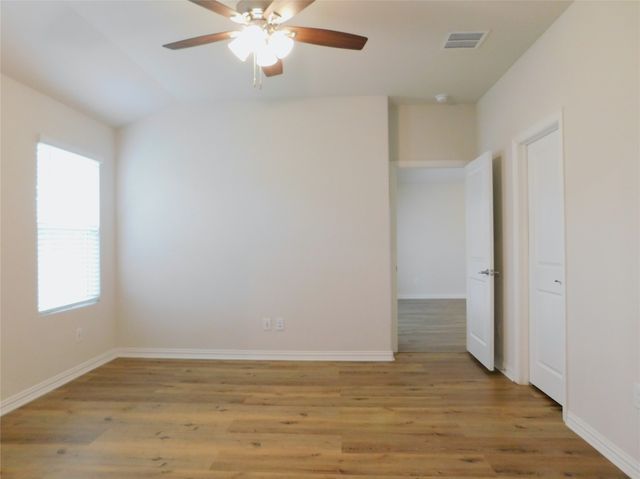 229 Briarwood Lane, Lake Dallas, TX 75065