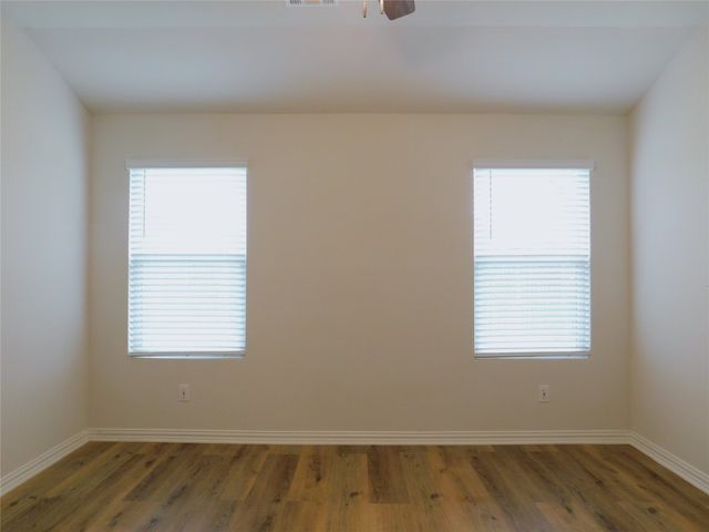 229 Briarwood Lane, Lake Dallas, TX 75065