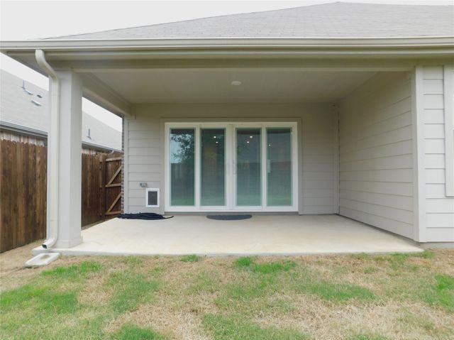 229 Briarwood Lane, Lake Dallas, TX 75065
