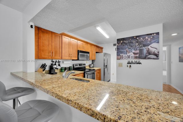 8670 SW 212th St 307, Cutler Bay, FL 33189