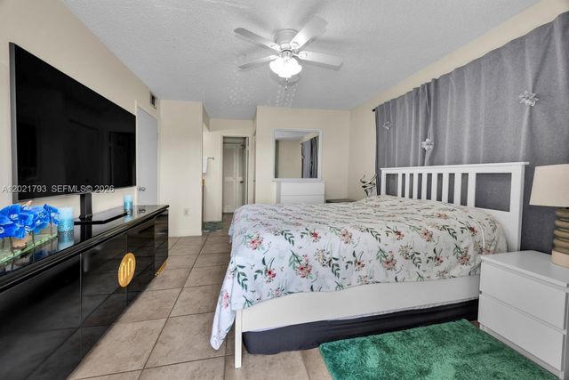 8670 SW 212th St 307, Cutler Bay, FL 33189