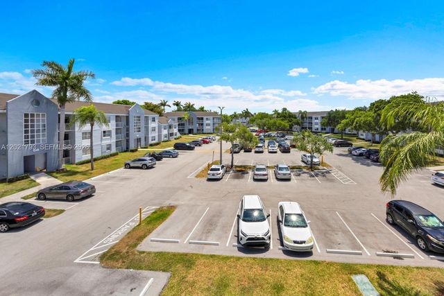 8670 SW 212th St 307, Cutler Bay, FL 33189