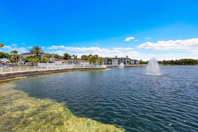 8670 SW 212th St 307, Cutler Bay, FL 33189