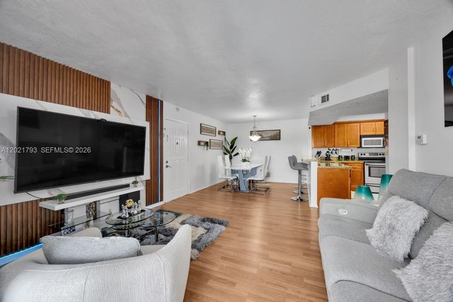 8670 SW 212th St 307, Cutler Bay, FL 33189