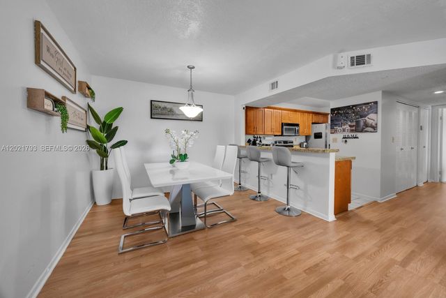 8670 SW 212th St 307, Cutler Bay, FL 33189