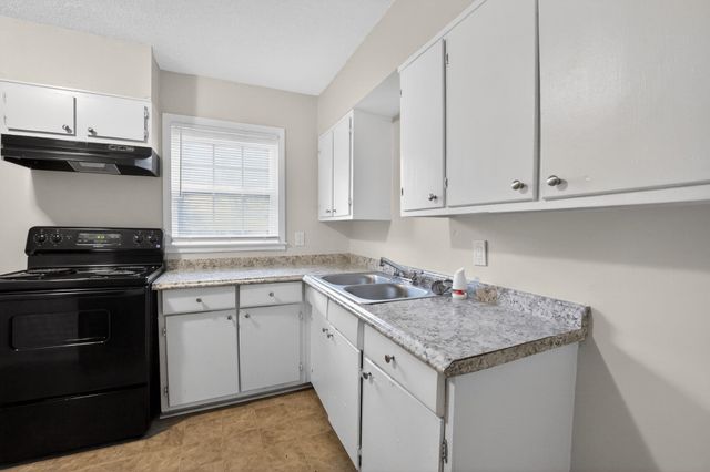 4689 RALEIGH-LAGRANGE RD, Memphis, TN 38128