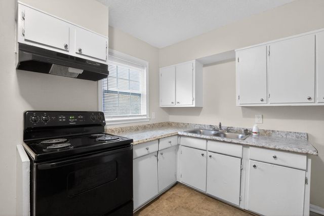 4689 RALEIGH-LAGRANGE RD, Memphis, TN 38128