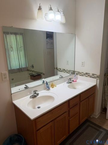 2072 Tuckers Landing Rd, North Chesterfield, VA 23236