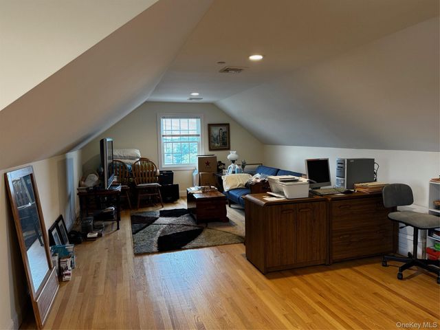 621 E Olive Street 2, Long Beach, NY 11561