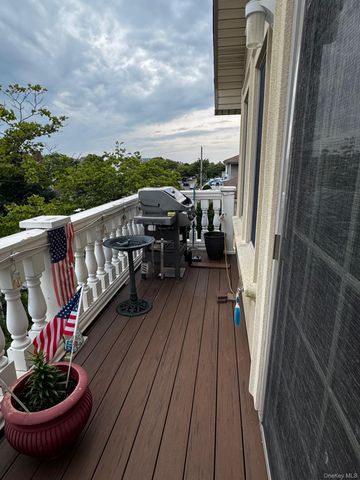 621 E Olive Street 2, Long Beach, NY 11561