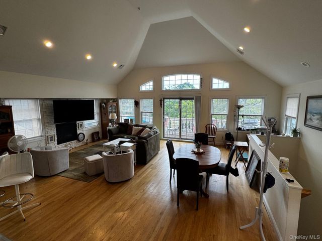 621 E Olive Street 2, Long Beach, NY 11561