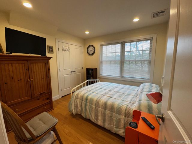 621 E Olive Street 2, Long Beach, NY 11561