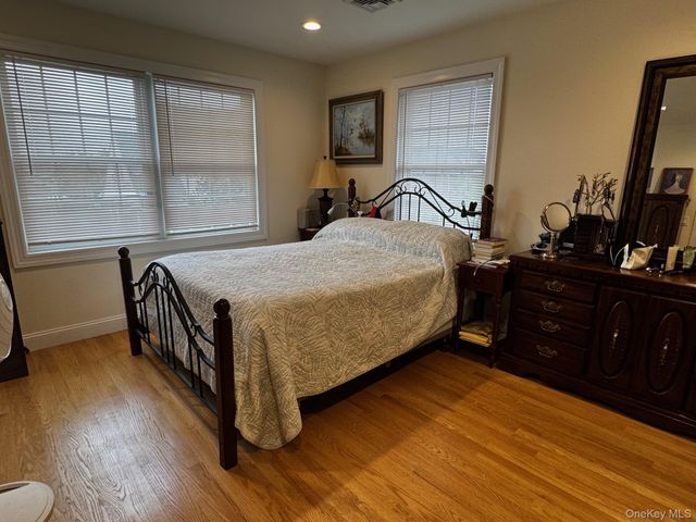 621 E Olive Street 2, Long Beach, NY 11561