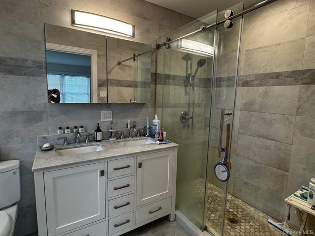 621 E Olive Street 2, Long Beach, NY 11561