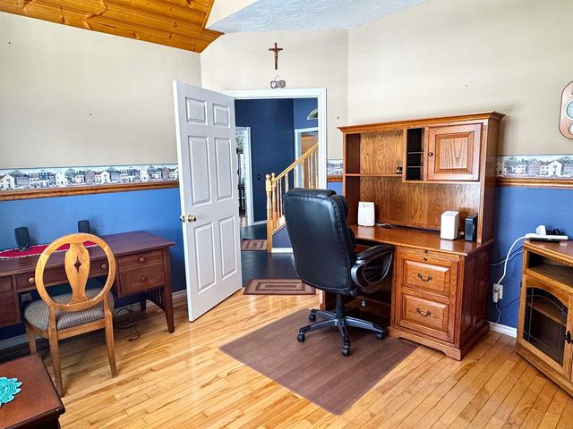 29 Campbell Road, Newport City, VT 05855