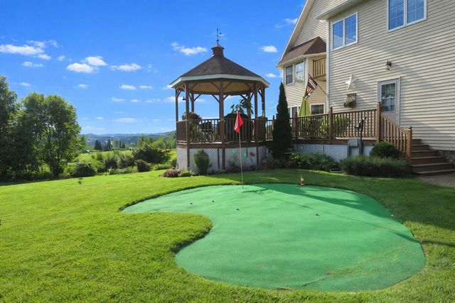 29 Campbell Road, Newport City, VT 05855