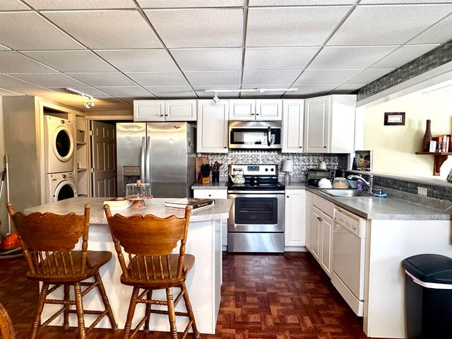 29 Campbell Road, Newport City, VT 05855