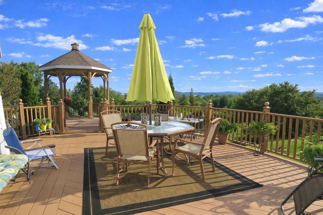 29 Campbell Road, Newport City, VT 05855