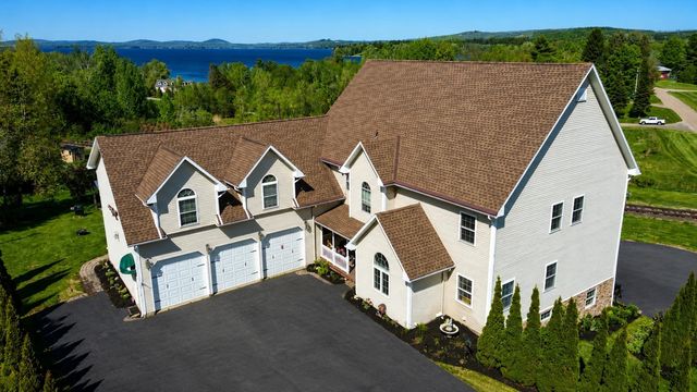 29 Campbell Road, Newport City, VT 05855