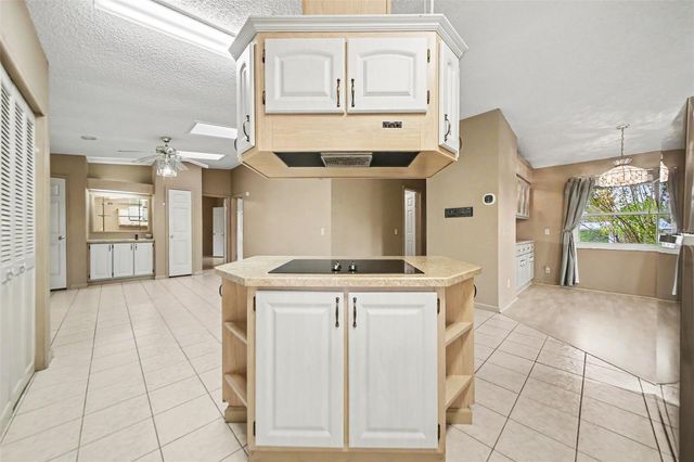 1204 MARIA COURT, Lady Lake, FL 32159