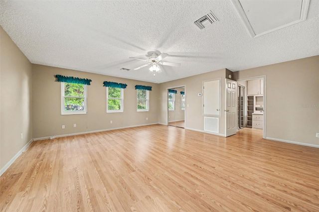 1204 MARIA COURT, Lady Lake, FL 32159