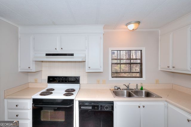 1210 Lee Peters Road, Loganville, GA 30052