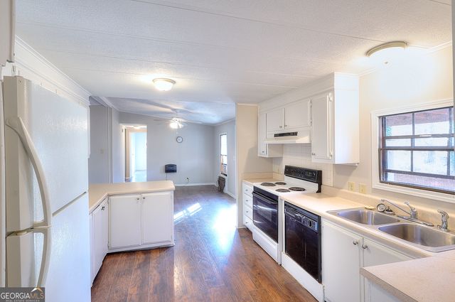 1210 Lee Peters Road, Loganville, GA 30052