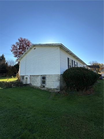 189 Apollo Rd Ext, Mt Pleasant Twp, PA 15666