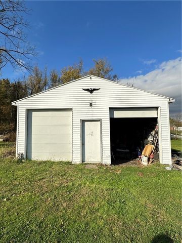 189 Apollo Rd Ext, Mt Pleasant Twp, PA 15666