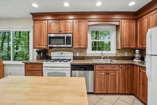 165 Tory Road, Manchester, NH 03104