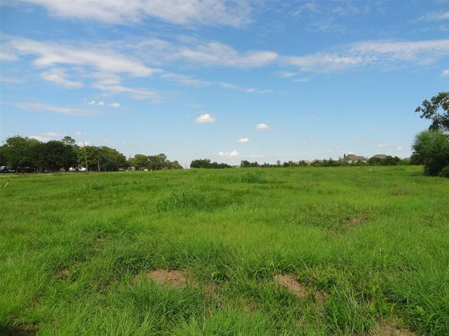 19613 Old Galveston Road, Webster, TX 77598