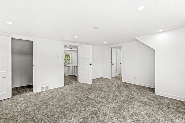 2109 Prairie Avenue, South Bend, IN 46613