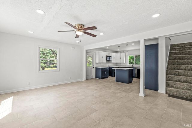 2109 Prairie Avenue, South Bend, IN 46613