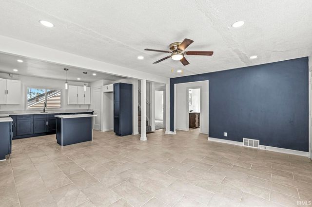 2109 Prairie Avenue, South Bend, IN 46613