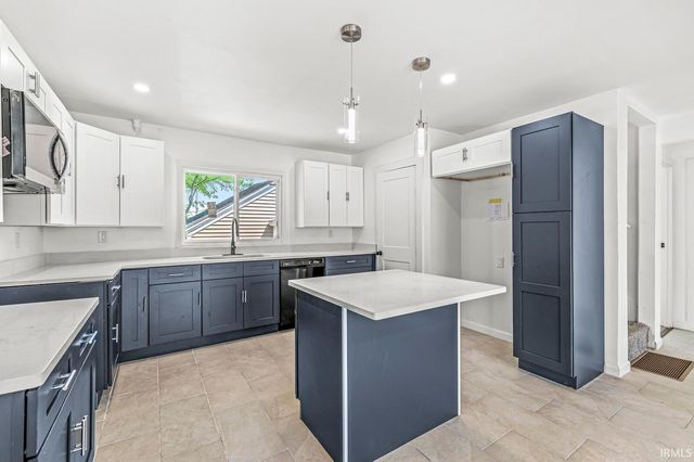 2109 Prairie Avenue, South Bend, IN 46613