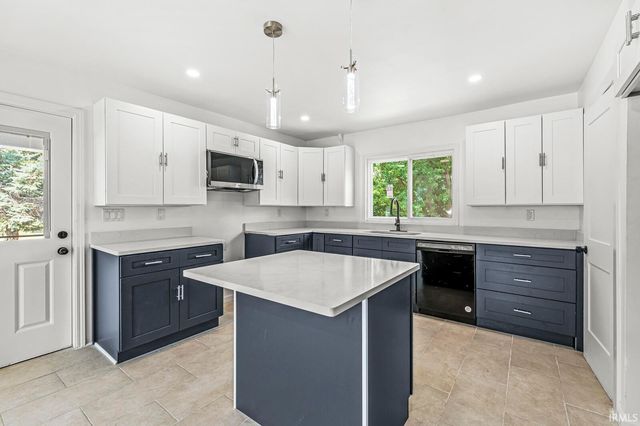 2109 Prairie Avenue, South Bend, IN 46613