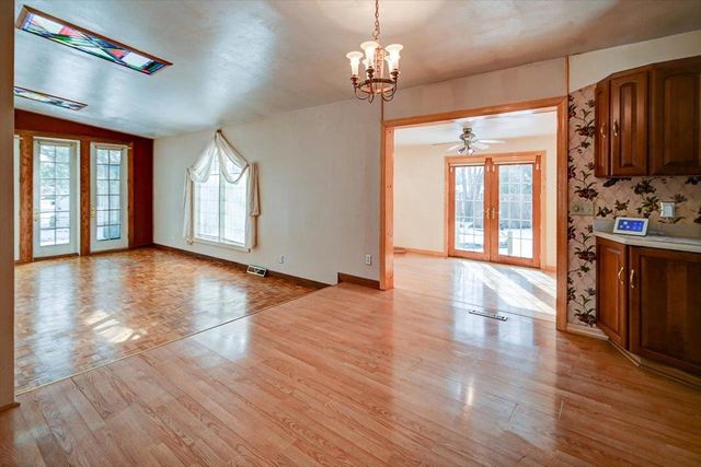 2102 Manor Green Drive, Madison, WI 53711