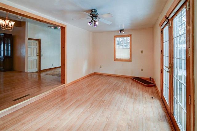 2102 Manor Green Drive, Madison, WI 53711