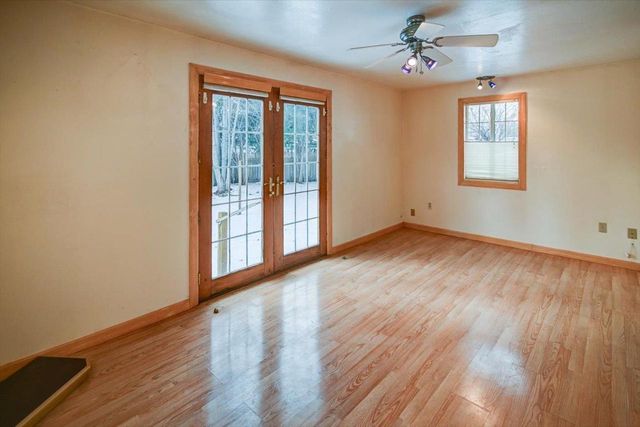 2102 Manor Green Drive, Madison, WI 53711