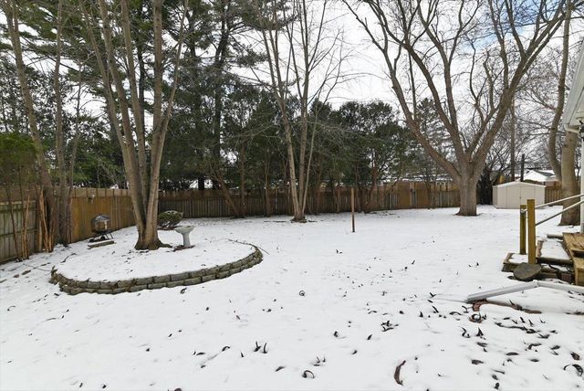 2102 Manor Green Drive, Madison, WI 53711