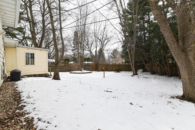 2102 Manor Green Drive, Madison, WI 53711