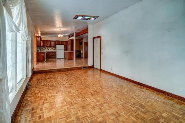 2102 Manor Green Drive, Madison, WI 53711