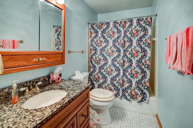 2102 Manor Green Drive, Madison, WI 53711