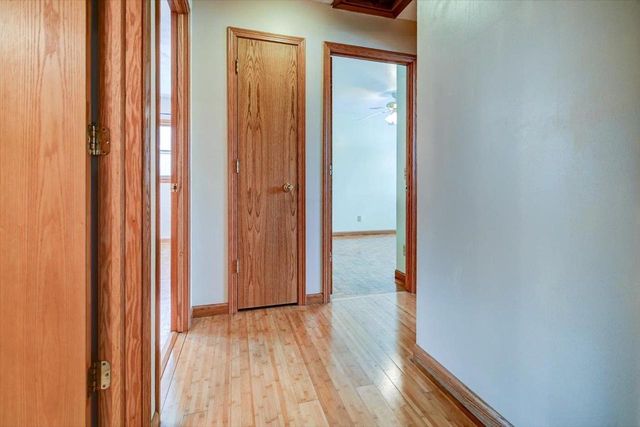 2102 Manor Green Drive, Madison, WI 53711