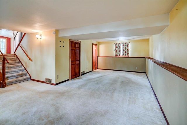 2102 Manor Green Drive, Madison, WI 53711