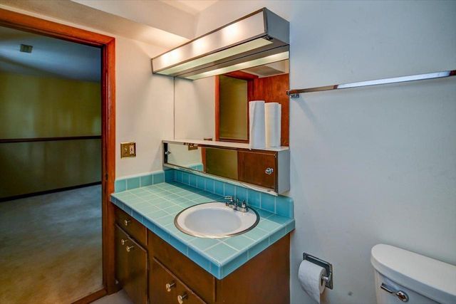 2102 Manor Green Drive, Madison, WI 53711