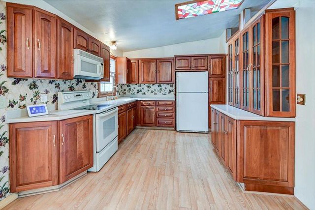 2102 Manor Green Drive, Madison, WI 53711