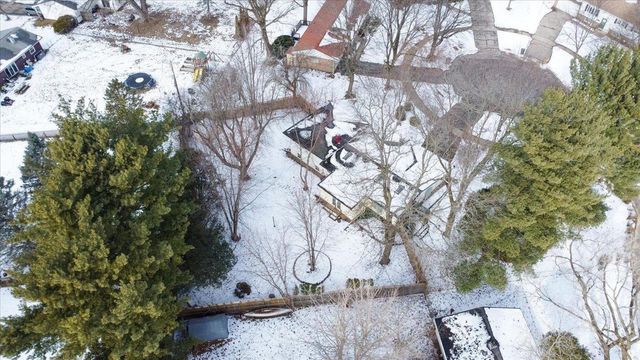 2102 Manor Green Drive, Madison, WI 53711