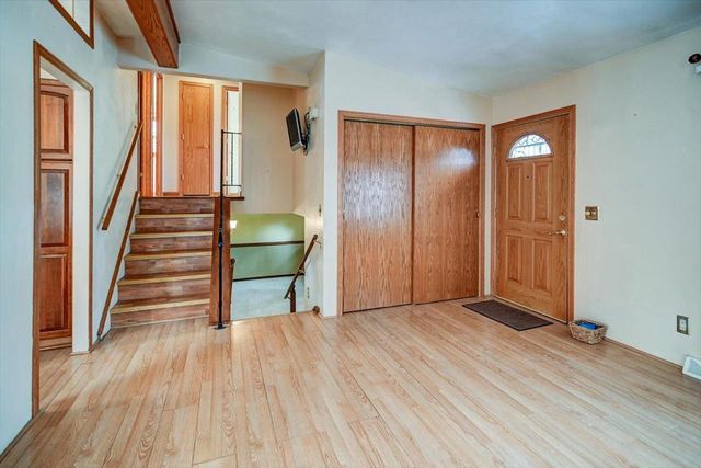 2102 Manor Green Drive, Madison, WI 53711