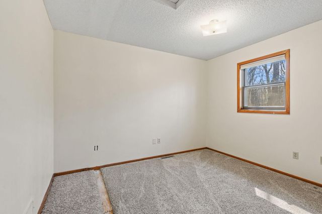 11886 194th Avenue NW, Elk River, MN 55330